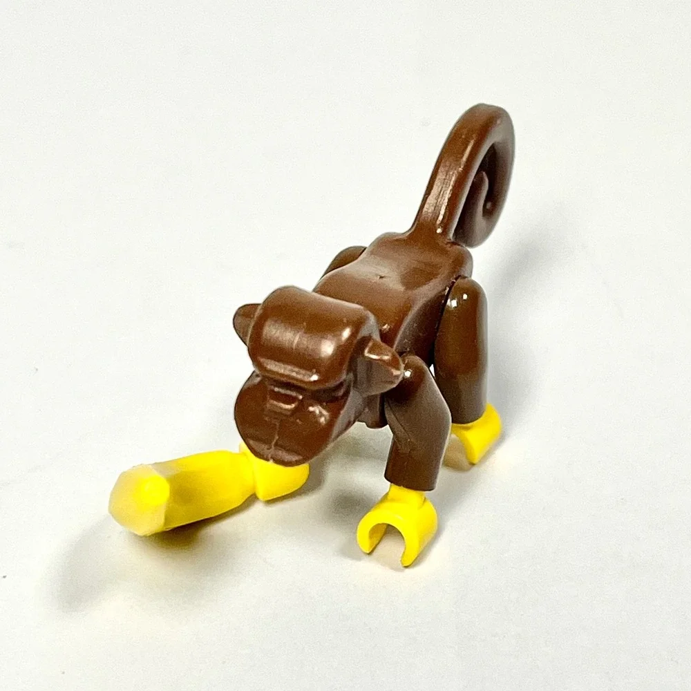 LEGO Pirates Monkey Brown with Yellow Hands Feet 2550c01 Retro Minifigure - Picture 2 of 7